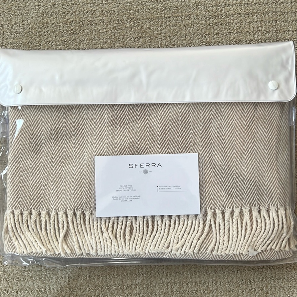 Sferra Celine Throw